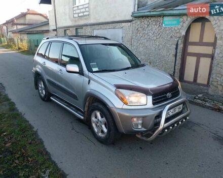 Серый Тойота РАВ 4, объемом двигателя 2 л и пробегом 330 тыс. км за 4350 $, фото 1 на Automoto.ua
