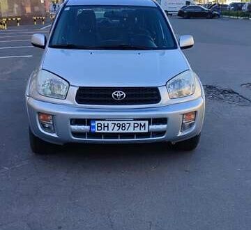 Тойота РАВ 4 2001 у Одесі на Automoto.ua Сірий Тойота РАВ 4, об'ємом двигуна 2 л та пробігом 191 тис. км за 6700 $, фото 1 на Automoto.ua