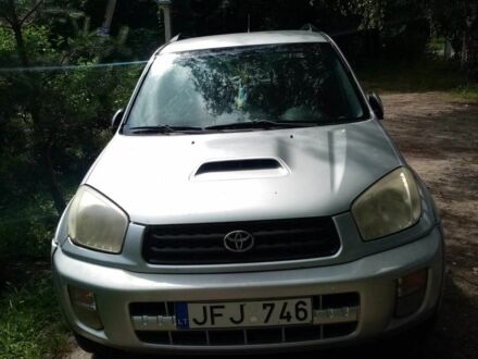 Серый Тойота РАВ 4, объемом двигателя 2 л и пробегом 400 тыс. км за 4500 $, фото 1 на Automoto.ua