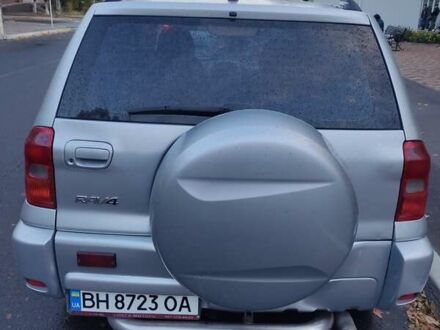 Тойота РАВ 4 2001 в Измаиле на Automoto.ua Серый Тойота РАВ 4, объемом двигателя 2 л и пробегом 274 тыс. км за 6500 $, фото 1 на Automoto.ua