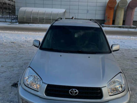 Серый Тойота РАВ 4, объемом двигателя 2 л и пробегом 451 тыс. км за 4500 $, фото 1 на Automoto.ua