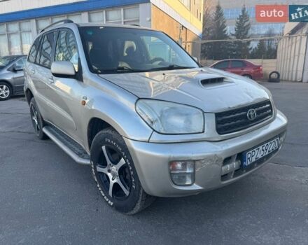 Серый Тойота РАВ 4, объемом двигателя 2 л и пробегом 340 тыс. км за 3000 $, фото 1 на Automoto.ua