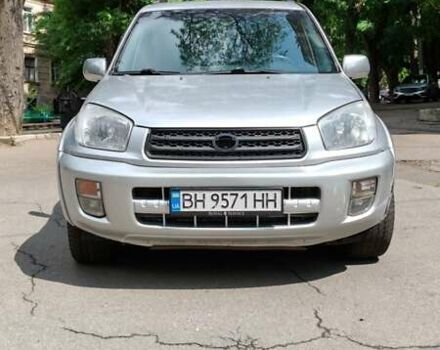 Серый Тойота РАВ 4, объемом двигателя 2 л и пробегом 312 тыс. км за 5500 $, фото 1 на Automoto.ua