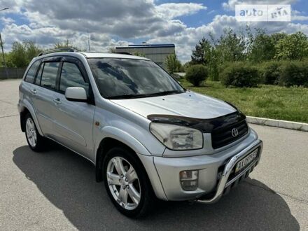 Сірий Тойота РАВ 4, об'ємом двигуна 2 л та пробігом 218 тис. км за 7350 $, фото 1 на Automoto.ua