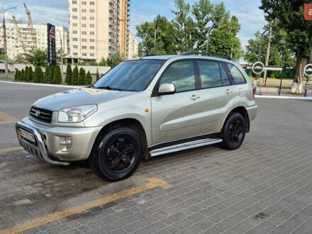 Серый Тойота РАВ 4, объемом двигателя 2 л и пробегом 183 тыс. км за 6600 $, фото 1 на Automoto.ua
