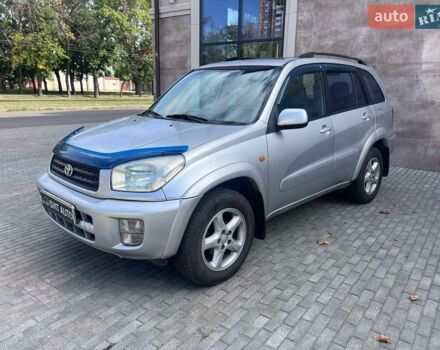 Серый Тойота РАВ 4, объемом двигателя 2 л и пробегом 222 тыс. км за 7900 $, фото 1 на Automoto.ua