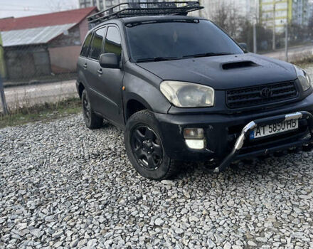 Серый Тойота РАВ 4, объемом двигателя 2 л и пробегом 400 тыс. км за 5100 $, фото 1 на Automoto.ua