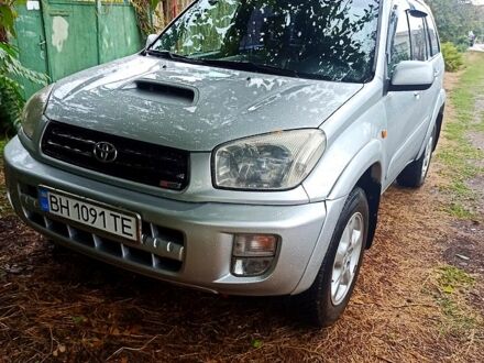 Серый Тойота РАВ 4, объемом двигателя 2 л и пробегом 320 тыс. км за 5300 $, фото 1 на Automoto.ua