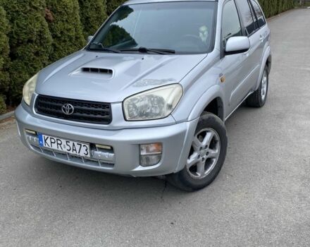 Серый Тойота РАВ 4, объемом двигателя 2 л и пробегом 298 тыс. км за 3294 $, фото 1 на Automoto.ua