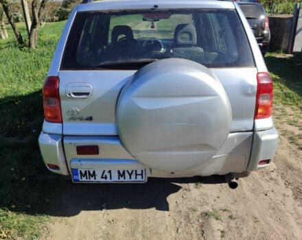 Серый Тойота РАВ 4, объемом двигателя 2 л и пробегом 230 тыс. км за 4100 $, фото 1 на Automoto.ua