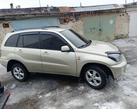 Серый Тойота РАВ 4, объемом двигателя 2 л и пробегом 280 тыс. км за 7000 $, фото 1 на Automoto.ua