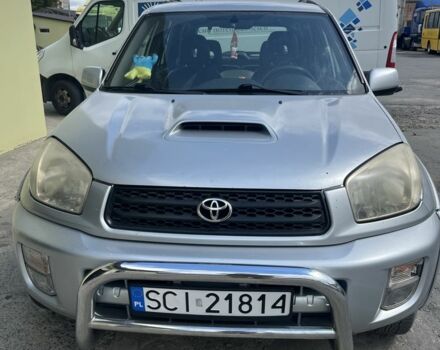 Серый Тойота РАВ 4, объемом двигателя 2 л и пробегом 250 тыс. км за 2200 $, фото 1 на Automoto.ua