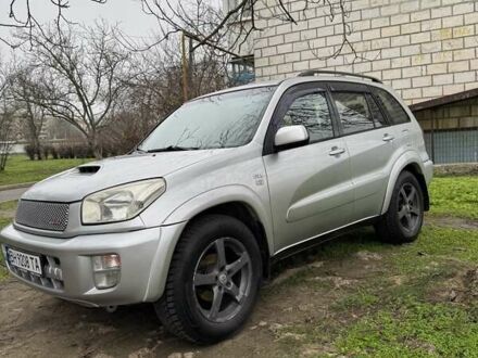 Серый Тойота РАВ 4, объемом двигателя 2 л и пробегом 369 тыс. км за 5500 $, фото 1 на Automoto.ua