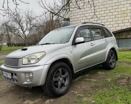 Серый Тойота РАВ 4, объемом двигателя 2 л и пробегом 369 тыс. км за 5500 $, фото 1 на Automoto.ua