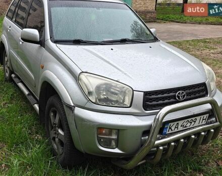 Серый Тойота РАВ 4, объемом двигателя 2 л и пробегом 240 тыс. км за 6250 $, фото 1 на Automoto.ua