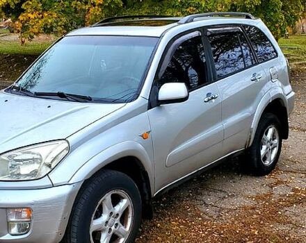 Серый Тойота РАВ 4, объемом двигателя 2 л и пробегом 230 тыс. км за 5850 $, фото 1 на Automoto.ua