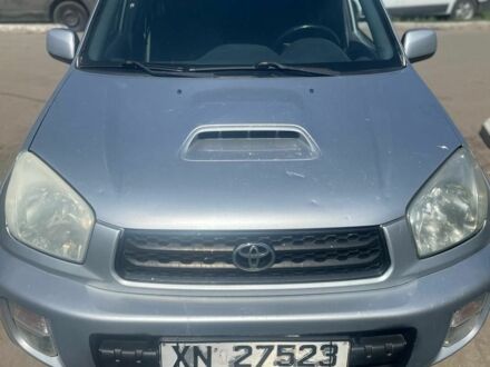 Тойота РАВ 4 2003 у Шевченковом на Automoto.ua Сірий Тойота РАВ 4, об'ємом двигуна 2 л та пробігом 368 тис. км за 3800 $, фото 1 на Automoto.ua