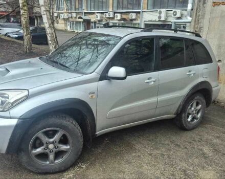 Серый Тойота РАВ 4, объемом двигателя 2 л и пробегом 267 тыс. км за 5900 $, фото 1 на Automoto.ua