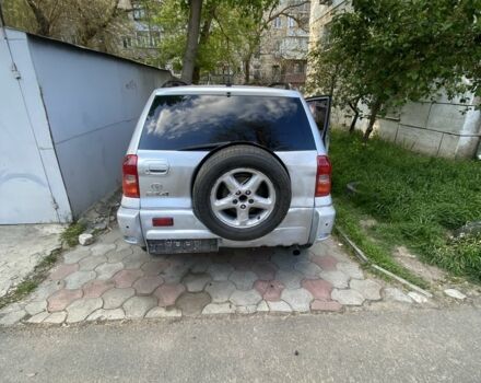Серый Тойота РАВ 4, объемом двигателя 2 л и пробегом 173 тыс. км за 6500 $, фото 1 на Automoto.ua