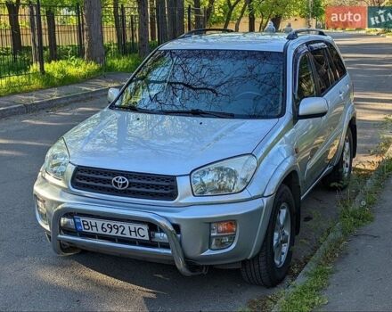 Серый Тойота РАВ 4, объемом двигателя 2 л и пробегом 289 тыс. км за 6800 $, фото 1 на Automoto.ua
