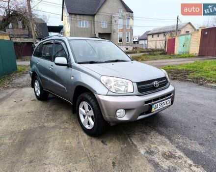 Серый Тойота РАВ 4, объемом двигателя 2 л и пробегом 130 тыс. км за 6800 $, фото 1 на Automoto.ua