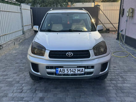 Серый Тойота РАВ 4, объемом двигателя 2 л и пробегом 275 тыс. км за 6450 $, фото 1 на Automoto.ua