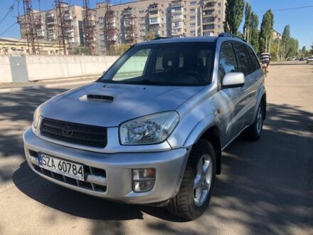 Серый Тойота РАВ 4, объемом двигателя 2 л и пробегом 340 тыс. км за 3500 $, фото 1 на Automoto.ua
