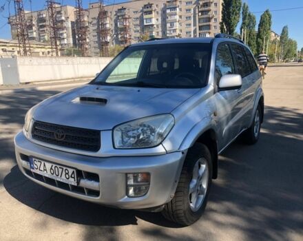 Серый Тойота РАВ 4, объемом двигателя 2 л и пробегом 340 тыс. км за 3500 $, фото 1 на Automoto.ua