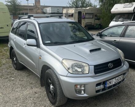 Серый Тойота РАВ 4, объемом двигателя 2 л и пробегом 230 тыс. км за 4700 $, фото 1 на Automoto.ua