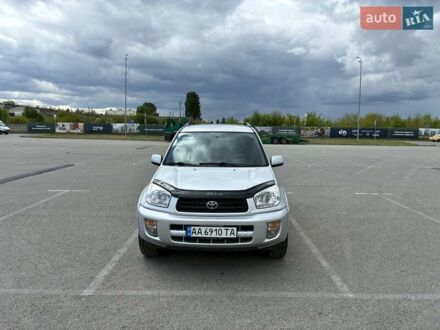 Тойота РАВ 4 2003 в Киеве на Automoto.ua Серый Тойота РАВ 4, объемом двигателя 2 л и пробегом 223 тыс. км за 7000 $, фото 1 на Automoto.ua
