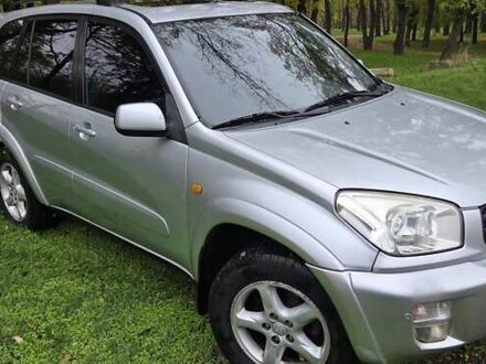 Сірий Тойота РАВ 4, об'ємом двигуна 2 л та пробігом 340 тис. км за 5555 $, фото 1 на Automoto.ua