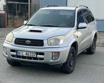 Серый Тойота РАВ 4, объемом двигателя 2 л и пробегом 280 тыс. км за 4010 $, фото 1 на Automoto.ua