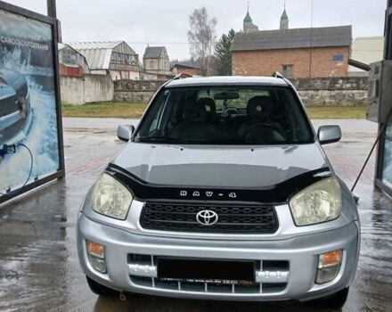 Серый Тойота РАВ 4, объемом двигателя 2 л и пробегом 228 тыс. км за 6600 $, фото 1 на Automoto.ua