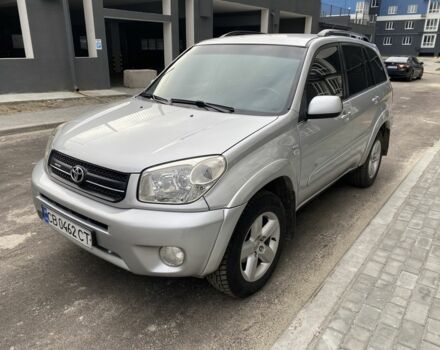 Серый Тойота РАВ 4, объемом двигателя 2 л и пробегом 240 тыс. км за 7200 $, фото 1 на Automoto.ua