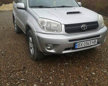 Серый Тойота РАВ 4, объемом двигателя 2 л и пробегом 241 тыс. км за 6500 $, фото 1 на Automoto.ua
