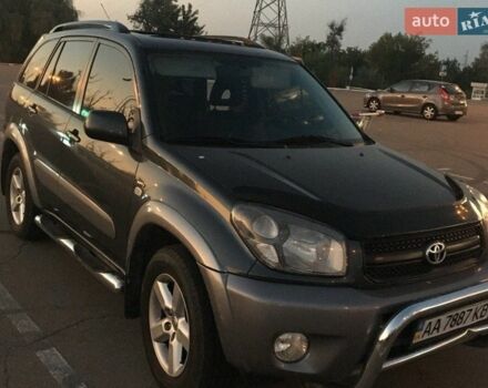 Серый Тойота РАВ 4, объемом двигателя 1.99 л и пробегом 125 тыс. км за 8500 $, фото 1 на Automoto.ua