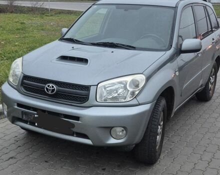 Сірий Тойота РАВ 4, об'ємом двигуна 2 л та пробігом 405 тис. км за 1425 $, фото 1 на Automoto.ua
