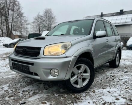 Серый Тойота РАВ 4, объемом двигателя 2 л и пробегом 260 тыс. км за 2600 $, фото 1 на Automoto.ua
