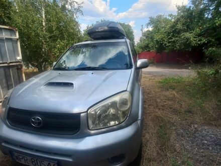 Тойота РАВ 4 2004 в Краматорске на Automoto.ua Серый Тойота РАВ 4, объемом двигателя 2 л и пробегом 340 тыс. км за 4000 $, фото 1 на Automoto.ua