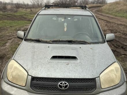 Серый Тойота РАВ 4, объемом двигателя 2 л и пробегом 365 тыс. км за 3500 $, фото 1 на Automoto.ua