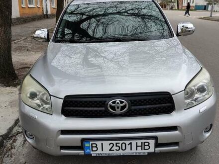 Тойота РАВ 4 2005 в Полтаве на Automoto.ua Серый Тойота РАВ 4, объемом двигателя 2 л и пробегом 235 тыс. км за 8800 $, фото 1 на Automoto.ua