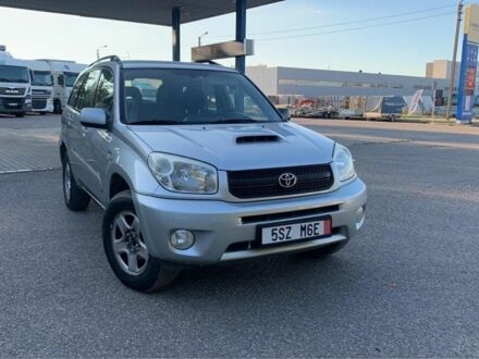 Серый Тойота РАВ 4, объемом двигателя 2 л и пробегом 250 тыс. км за 4000 $, фото 1 на Automoto.ua