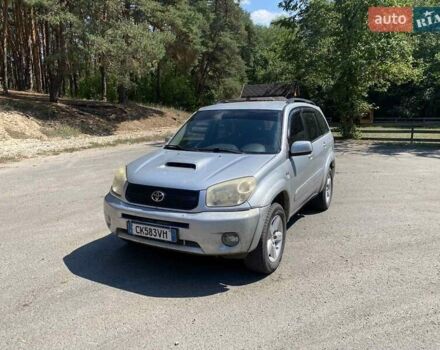 Сірий Тойота РАВ 4, об'ємом двигуна 2 л та пробігом 200 тис. км за 4000 $, фото 1 на Automoto.ua