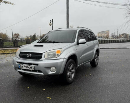 Сірий Тойота РАВ 4, об'ємом двигуна 2 л та пробігом 312 тис. км за 8500 $, фото 1 на Automoto.ua