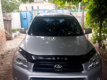 Сірий Тойота РАВ 4, об'ємом двигуна 2 л та пробігом 206 тис. км за 7160 $, фото 1 на Automoto.ua