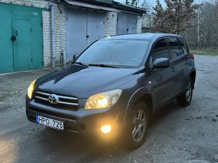 Серый Тойота РАВ 4, объемом двигателя 2.2 л и пробегом 250 тыс. км за 4350 $, фото 1 на Automoto.ua
