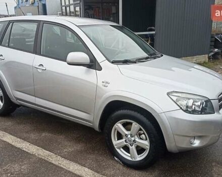 Серый Тойота РАВ 4, объемом двигателя 2.2 л и пробегом 259 тыс. км за 8950 $, фото 1 на Automoto.ua