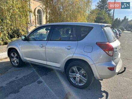 Серый Тойота РАВ 4, объемом двигателя 2.23 л и пробегом 260 тыс. км за 9800 $, фото 1 на Automoto.ua