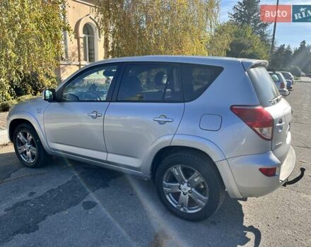 Сірий Тойота РАВ 4, об'ємом двигуна 2.23 л та пробігом 260 тис. км за 9800 $, фото 1 на Automoto.ua