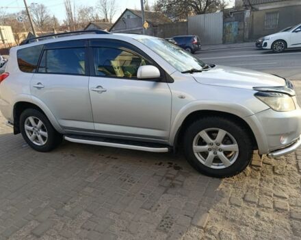 Серый Тойота РАВ 4, объемом двигателя 2.4 л и пробегом 330 тыс. км за 8500 $, фото 1 на Automoto.ua